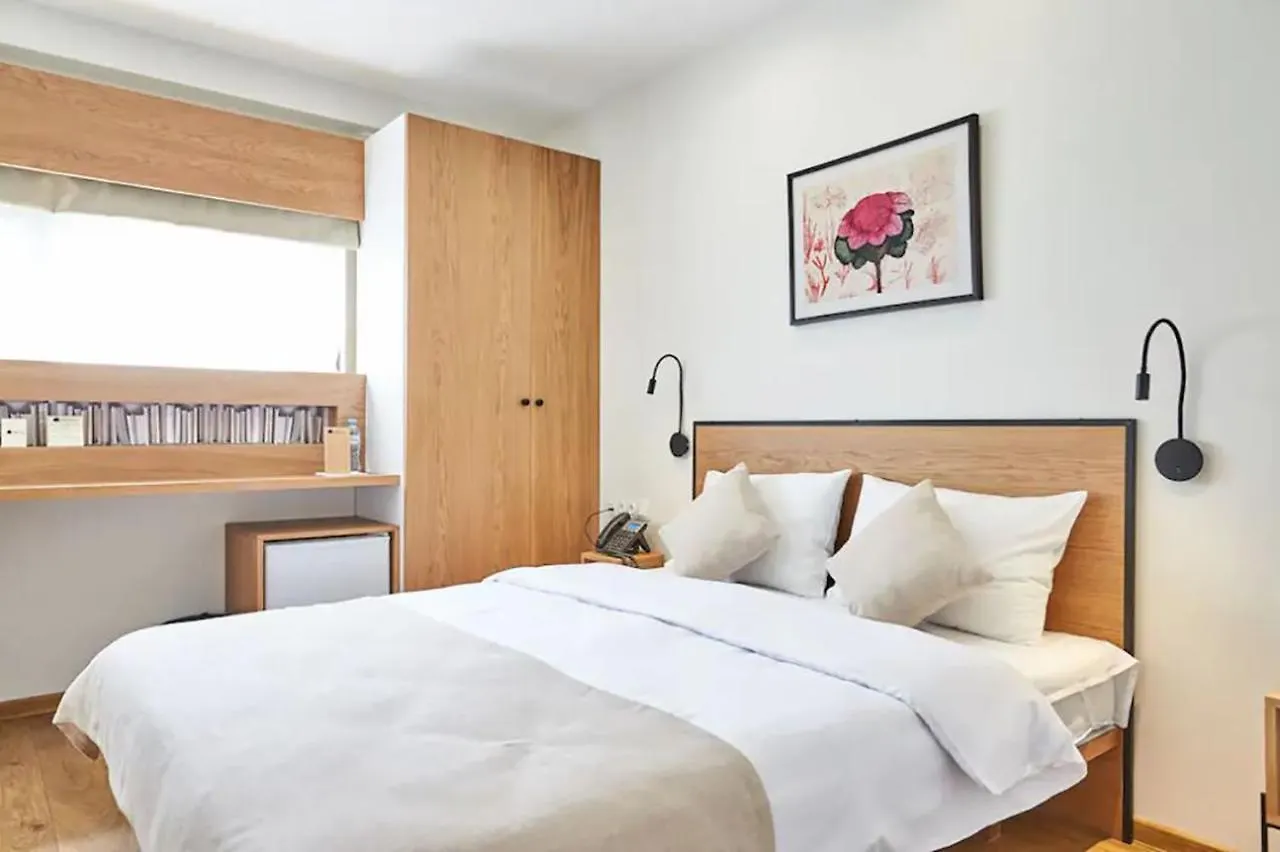 Urban Park Hotels Tbilisi 4*,