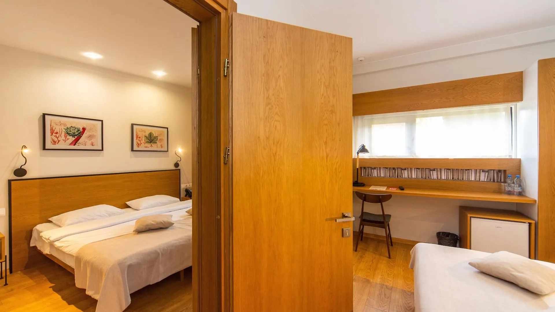 Urban Park Hotels Tbilisi 4*,