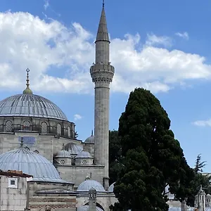 Zeyn 5*, Istanbul Turkey